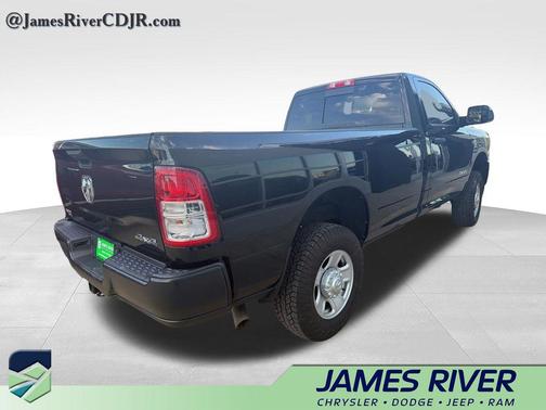 Diamond Black Crystal Pearlcoat 2022 RAM 2500 Tradesman Regular Cab 4x4 8' Box