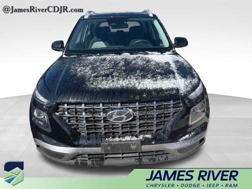 2025 Hyundai VENUE SEL