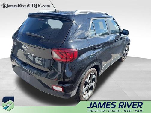 2025 Hyundai VENUE SEL