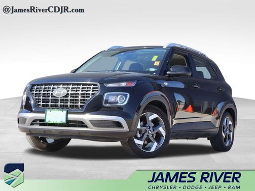 Onyx Black 2025 Hyundai VENUE SEL