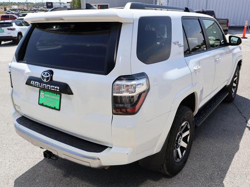 2024 Toyota 4Runner TRD Off Road