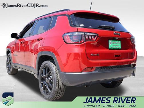Red Hot Pearlcoat 2025 Jeep Compass Latitude