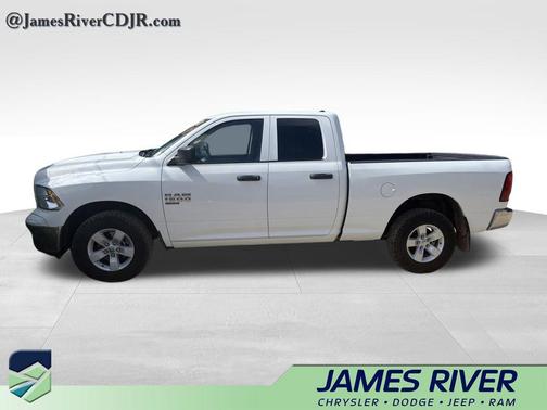 Bright White Clearcoat 2023 RAM 1500 Classic SLT