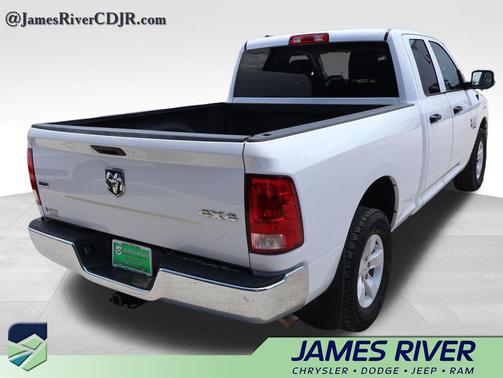 Bright White Clearcoat 2023 RAM 1500 Classic SLT