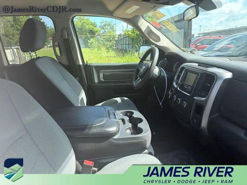 Bright White Clearcoat 2023 RAM 1500 Classic SLT