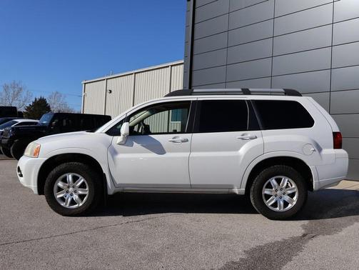 2011 Mitsubishi Endeavor LS