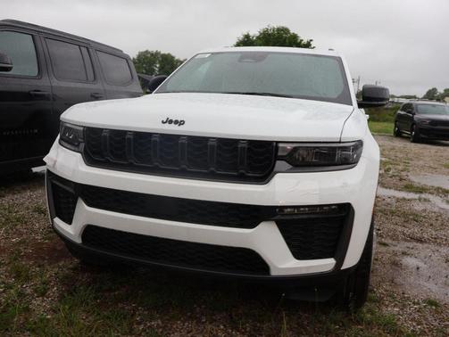 Bright White Clearcoat 2026 Jeep Grand Cherokee L Limited