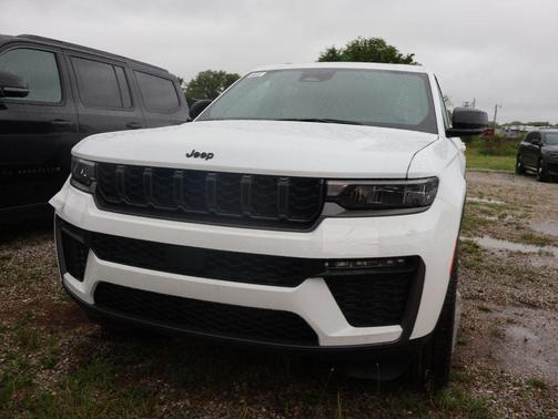 Bright White Clearcoat 2026 Jeep Grand Cherokee L Limited