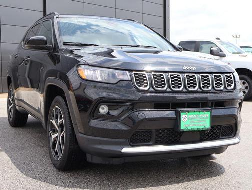 Diamond Black Crystal Pearlcoat 2025 Jeep Compass Limited