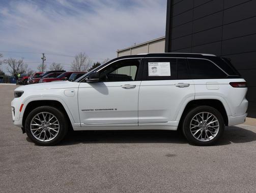 2022 Jeep Grand Cherokee 4xe Summit