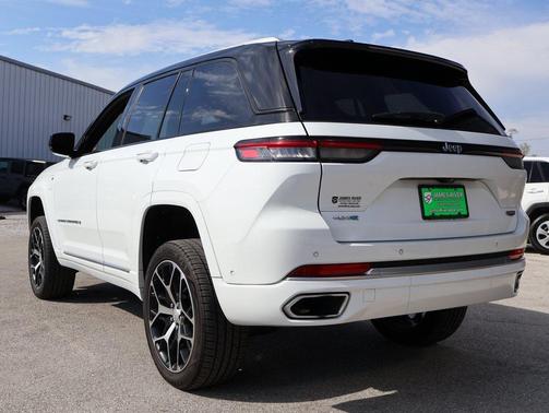 2022 Jeep Grand Cherokee 4xe Summit Reserve