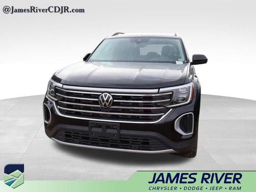 Avocado Green Pearl 2026 Volkswagen Atlas 2.0T SE w/Technology 4MOTION