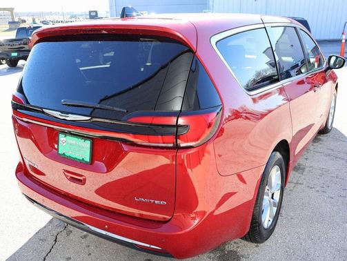 2026 Chrysler Pacifica Limited