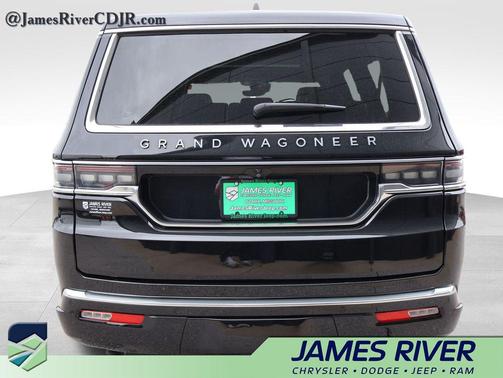 Diamond Black Crystal Pearlcoat 2024 Jeep Grand Wagoneer L 4x4