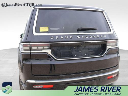 Diamond Black Crystal Pearlcoat 2024 Jeep Grand Wagoneer L 4x4