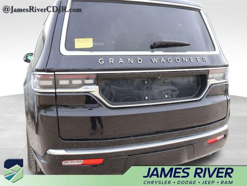 Diamond Black Crystal Pearlcoat 2024 Jeep Grand Wagoneer L 4x4