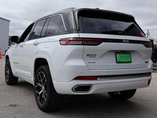 2025 Jeep Grand Cherokee Summit