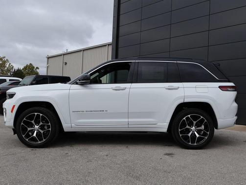 2025 Jeep Grand Cherokee Summit