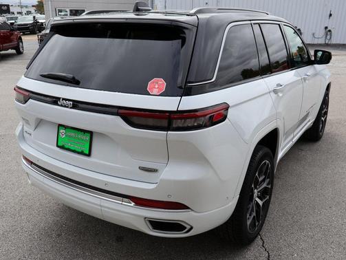 2025 Jeep Grand Cherokee Summit