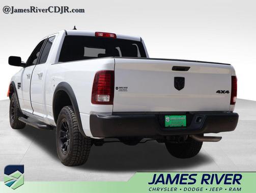 Bright White Clearcoat 2022 RAM 1500 Classic Warlock Quad Cab 4x4 6'4' Box