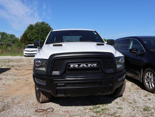 Bright White Clearcoat 2022 RAM 1500 Classic Warlock Quad Cab 4x4 6'4' Box