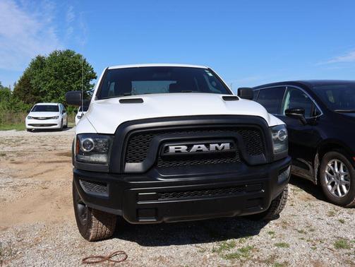 Bright White Clearcoat 2022 RAM 1500 Classic Warlock Quad Cab 4x4 6'4' Box
