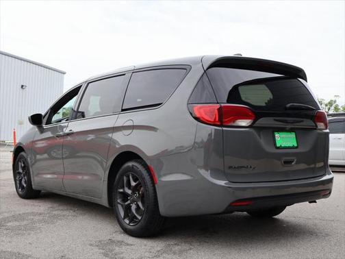2020 Chrysler Pacifica Touring