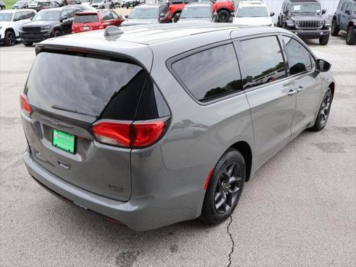 2020 Chrysler Pacifica Touring