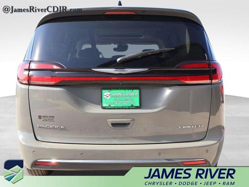 Ceramic Gray Clearcoat 2023 Chrysler Pacifica Limited