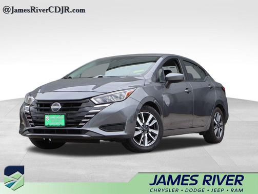 Gun Metallic 2023 Nissan Versa 1.6 SV