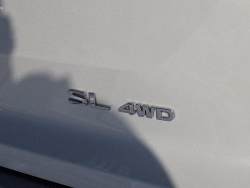 2023 Nissan Pathfinder SL 4WD