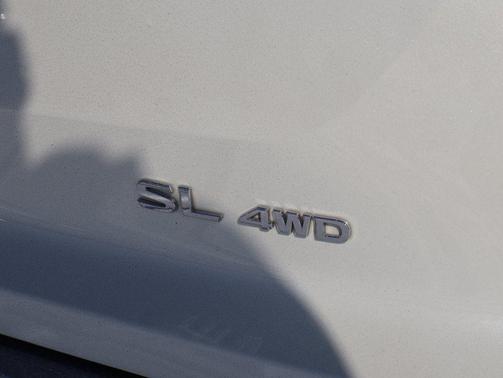 2023 Nissan Pathfinder SL 4WD