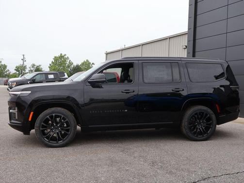 High Gloss Black 2026 Jeep Grand Wagoneer Summit Obsidian 4x4