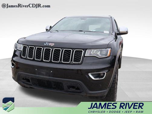 Diamond Black Crystal Pearlcoat 2020 Jeep Grand Cherokee Laredo