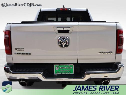 Ivory White Tri-Coat Pearlcoat 2020 RAM 1500 Laramie