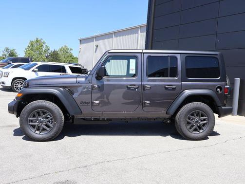 Granite Crystal Metallic Clearcoat 2026 Jeep Wrangler Sport
