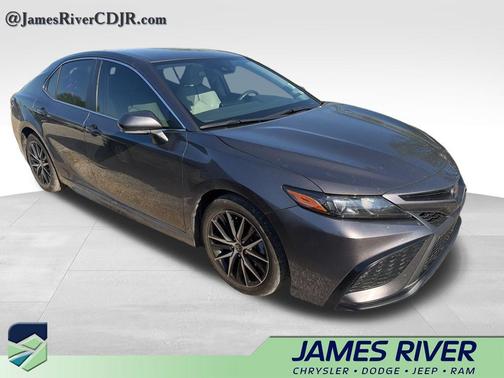 Predawn Gray Mica 2022 Toyota Camry SE