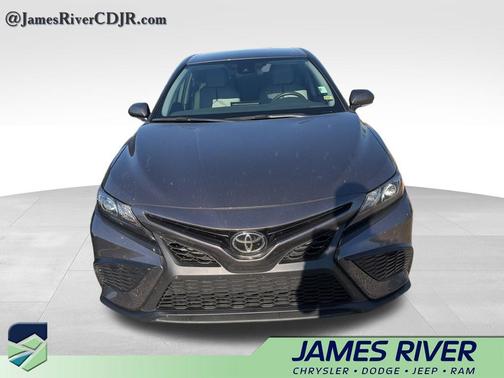 Predawn Gray Mica 2022 Toyota Camry SE