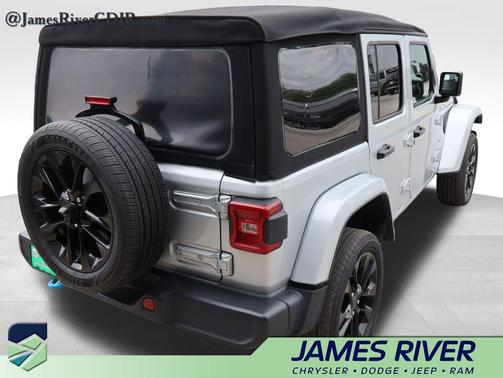 Silver Zynith Clearcoat 2024 Jeep Wrangler 4xe Sahara
