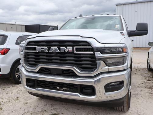 2026 RAM 2500 Tradesman Regular Cab 4x4 8' Box