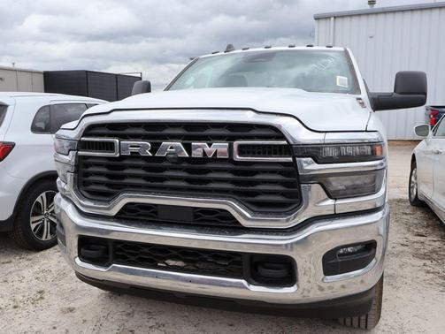 2026 RAM 2500 Tradesman Regular Cab 4x4 8' Box