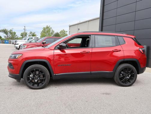 Red Hot Pearlcoat 2026 Jeep Compass Latitude