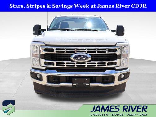 Oxford White 2023 Ford F-350 XLT