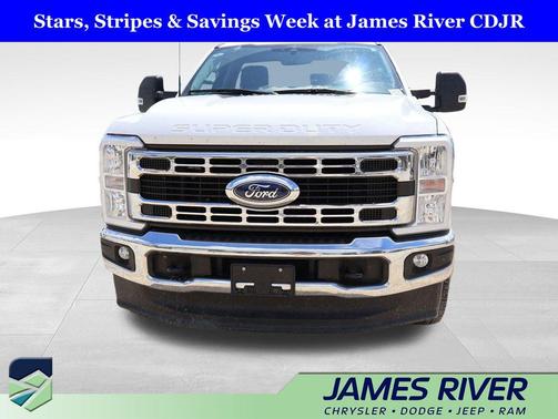 Oxford White 2023 Ford F-350 XLT