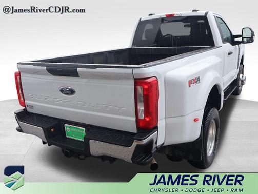 Oxford White 2023 Ford F-350 XLT