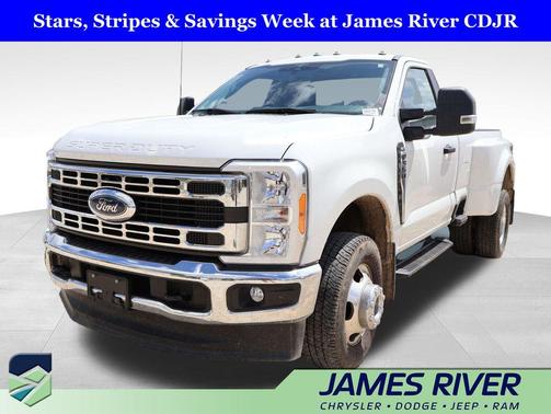Oxford White 2023 Ford F-350 XLT