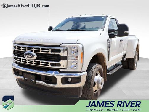 Oxford White 2023 Ford F-350 XLT