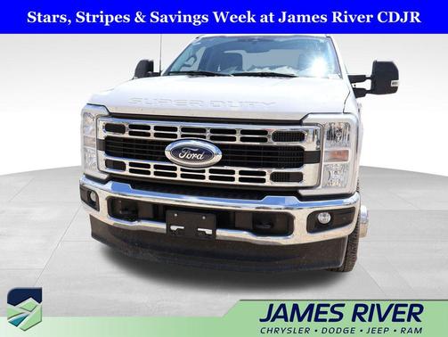 Oxford White 2023 Ford F-350 XLT