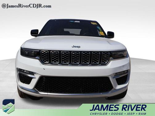 Diamond Black Crystal Pearlcoat 2023 Jeep Grand Cherokee 4xe Summit