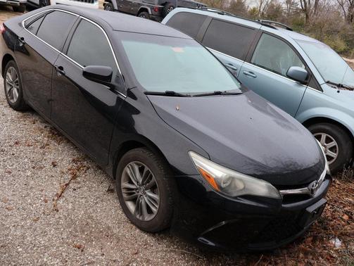 2016 Toyota Camry SE w/Special Edition Pkg